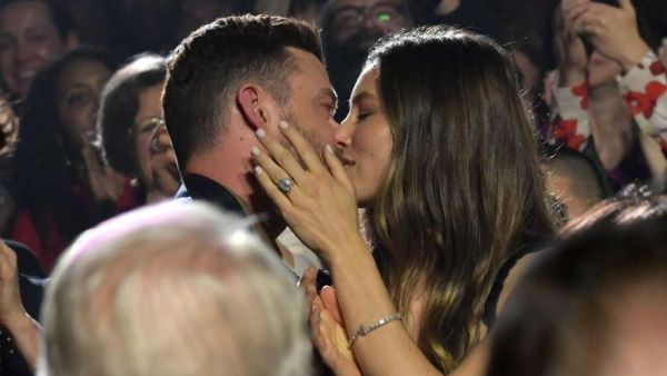 Justin Timberlake and Jessica Biel (Twitter)
