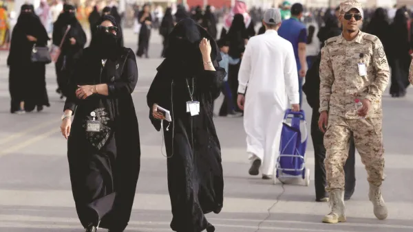 يطالب "البدون" بشكل متواصل، بمنحهم الجنسية الكويتية