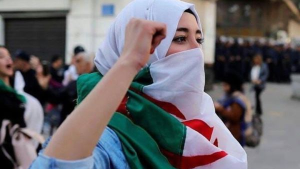 سجلت الجزائر، الأربعاء، 11 وفاة و585 إصابة جديدة بالفيروس