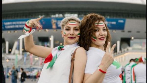 "توجه وفد فيفا الى وزارة الرياضة وناقش مع مسؤوليها ومسؤولي اتحاد كرة القدم حضور السيدات في ملعب أزادي