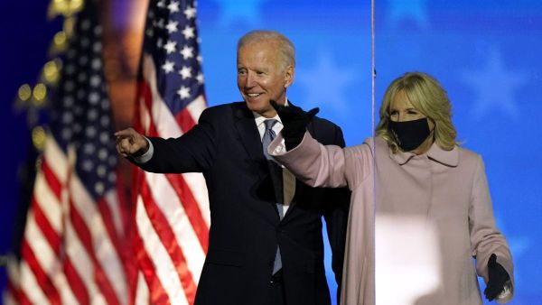  ذكر الرئيس الأمريكي خلال الاتصال أن إدارته تنوي التعاون بشكل وثيق مع إسرائيل