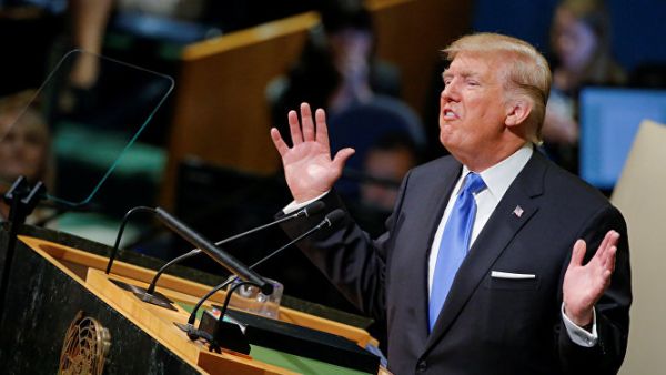 اضطر أربعة أعضاء ديموقراطيين في مجلس الشيوخ ساعين للفوز بترشيح حزبهم لمواجهة ترامب