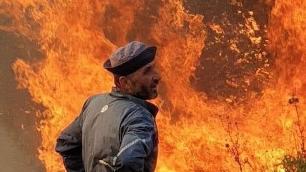 حرائق تلتهم الساحل السوري