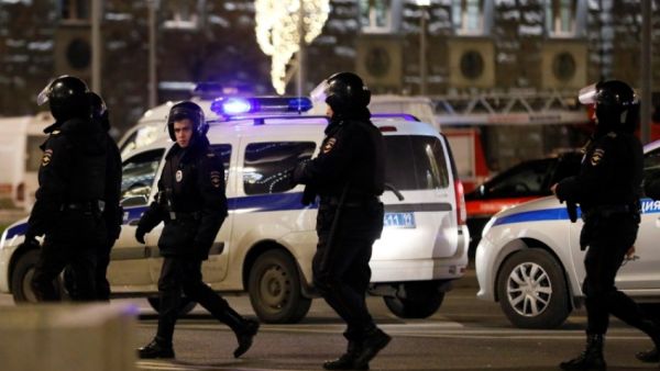  تورط المعتقلون في نشاط مجموعة إجرامية، تمت إدانة أعضائها بتمويل منظمات إرهابية عاملة في سوريا.