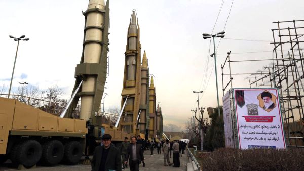 قال مسؤول : "كنا نتوقع إطلاق صواريخ، لكن كان هناك قلق من مدى قرب إيران