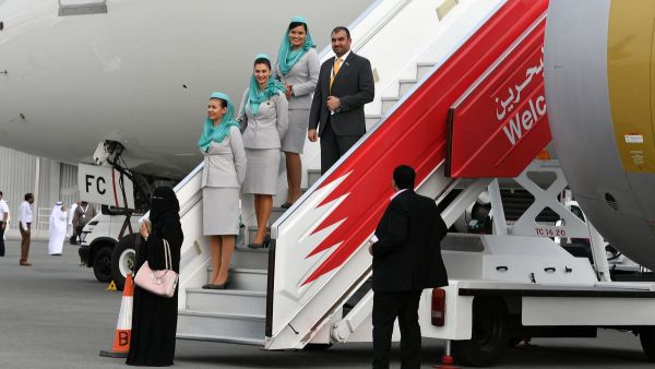  اتصالا هاتفيا بين وزير الصناعة والتجارة والسياحة زايد بن راشد الزياني ووزير التعاون الإقليمي الإسرائيلي