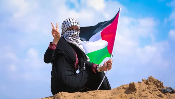انتقادات لاداء القيادة الفلسطينية 