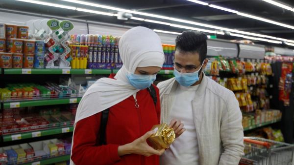 سبب ظهور هذه الأعراض غير المتوقعة يعود إلى مادة بولي إيثيلين جلايكول (PEG)