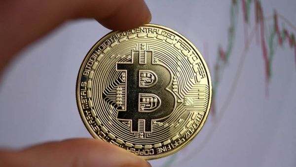 بدايات البيتكوين