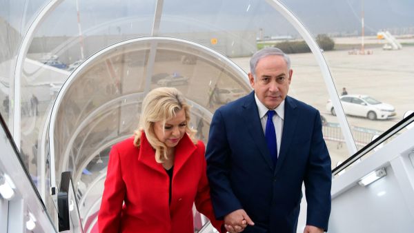 سارة نتانياهو برفقة زوجها  سارة نتانياهو برفقة زوجها