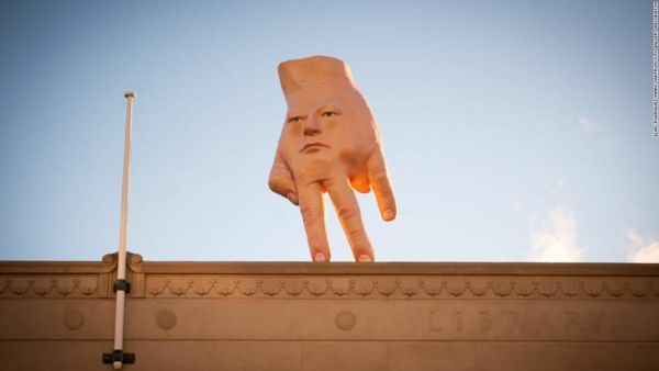 يد عملاقة يد عملاقة