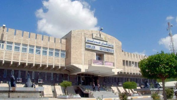 أربيل تستقطع "مؤقتا" 21% من رواتب موظفيها