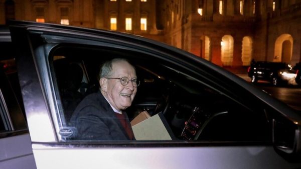 رئيس لجنة الصحة في مجلس الشيوخ الأمريكي ألكسندر لامار