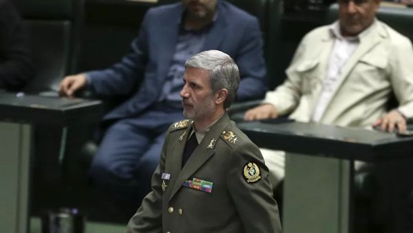  وزير الدفاع الإيراني، أمير حاتمي