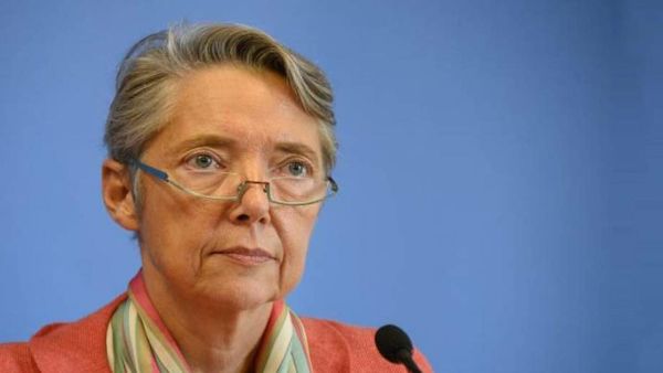 وزيرة النقل إليزابيث بورني