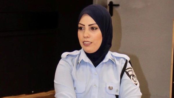 الكشف عن أول ضابطة محجبة بشرطة الاحتلال الإسرائيلي