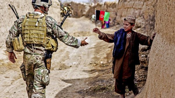 مقترح السلام بأفغانستان يتضمن خفض عدد الجنود الأمريكيين