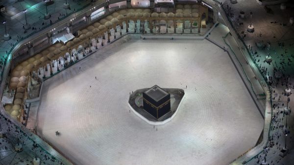 السعودية: استمرار تعليق الصلاة في المسجدين الحرام والنبوي خلال رمضان