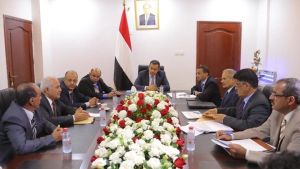 استئناف مشاورات الحكومة اليمنية بعد تراجع "الانتقالي"