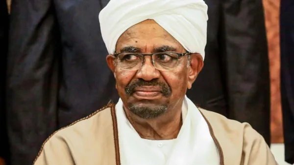  الرئيس المعزول عمر البشير 