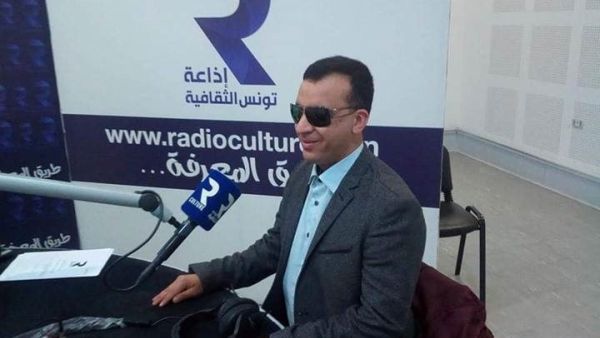 رئيس الحكومة التونسية يقيل وزير الثقافة بسبب كورونا