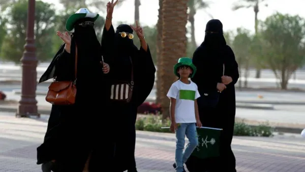 جدل في السعوديه حول تطبيق قرار قواعد "الذوق العام"