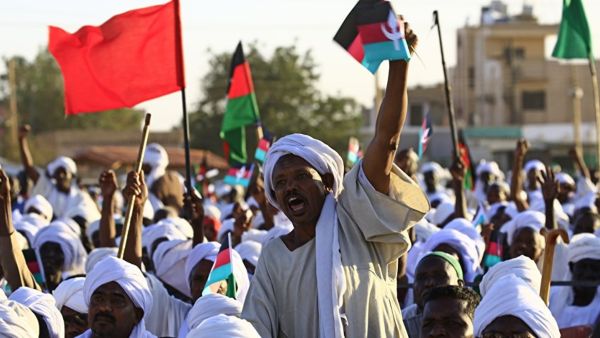 قوات الأمن السودانية تداهم مقر تجمع المهنيين قبل احتجاج