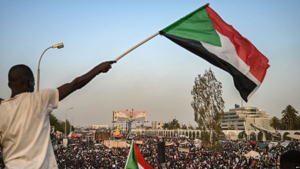 "المهنيين السودانيين" يحدد سقفا للتفاوض مع المجلس العسكري