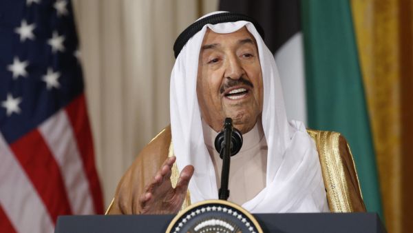 الكويت تعمل لتبريد الأزمة الخليجية ووقف الحملات الإعلامية الصارخة
