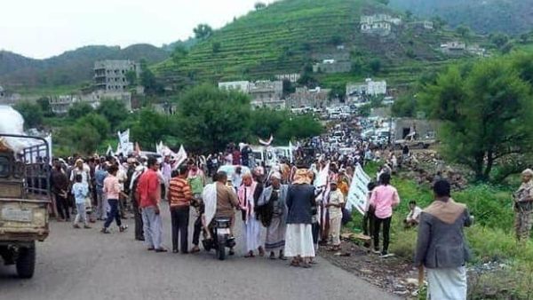  مسيرة مؤيدة لقرارات الرئيس هادي في مديرية المواسط بريف الحجرية 