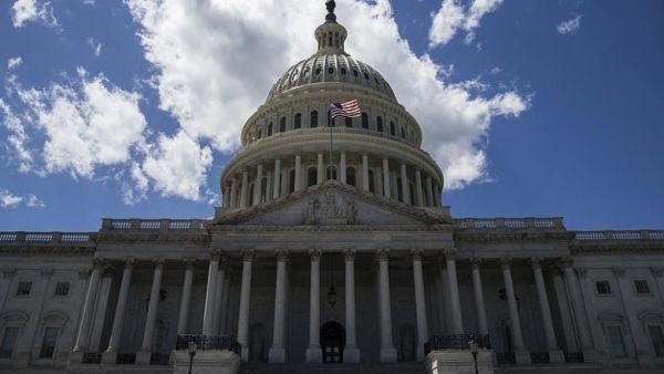 43 مقعداً للديمقراطيين و 37 للجمهوريين بانتخابات الشيوخ الأمريكي