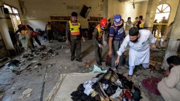 مقتل 7 أشخاص بينهم أطفال في انفجار بمدرسة دينية في باكستان