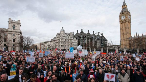 توقعات بتنظيم احتجاجات في جميع أنحاء بريطانيا ضد تعليق عمل البرلمان
