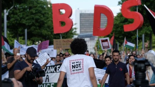 طلاب كنديون يطردون وفدا إسرائيليا من جامعة يورك