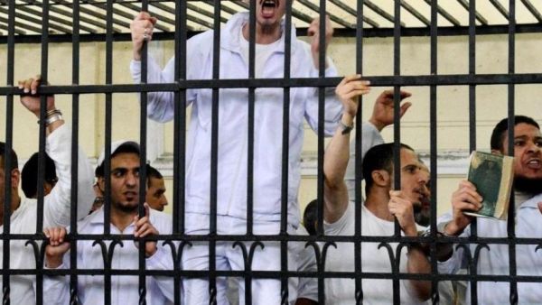 التعذرات الأمنية.. وسيلة تنكيل جديدة بمعارضي النظام بمصر