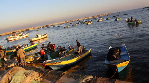 الاحتلال الإسرائيلي يعيد توسيع مساحة الصيد في بحر غزة لـ 15 ميلا
