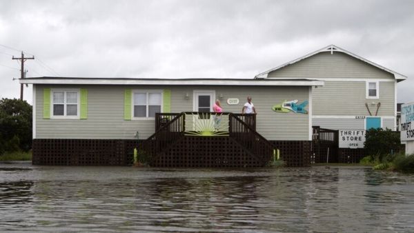 مقتل ما لا يقل عن 7 أشخاص بسبب السيول في ولاية نورث كارولينا الأمريكية