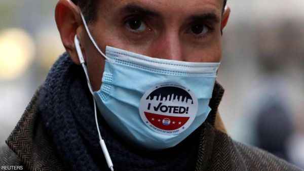 حصيلة إصابات يومية قياسية بكوفيد-19 في الولايات المتحدة تناهز 100 ألف إصابة