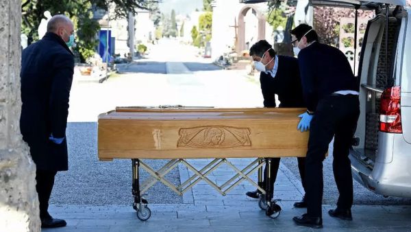 أمريكا تسجل أكبر ارتفاع يومي بإصابات كورونا