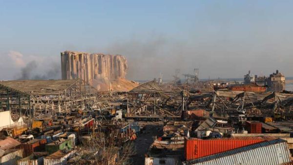 إصابة 10 عراقيين بتفجير مرفأ بيروت أمس