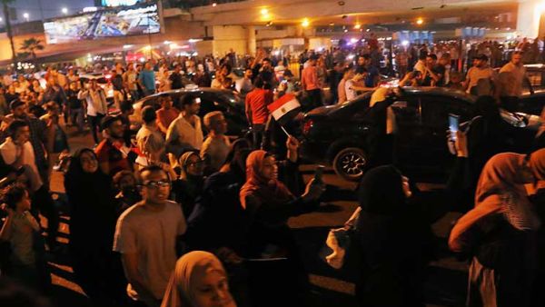 مشاهد الغضب تعود إلى ميدان التحرير
