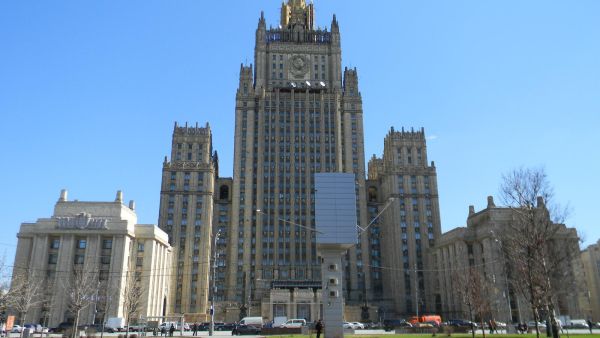 روسيا ترد بقوة على التصريحات الأمريكية بشأن "وجوب خروجها" من الشرق الأوسط