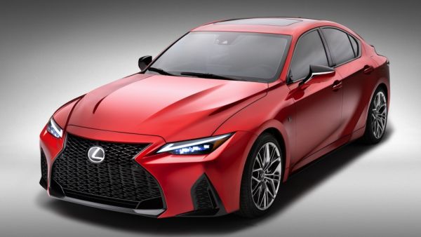 لكزس تكشف عن سيارتها الرياضية الجديدة IS 500 F Sport Performance بمحرك طبيعي التنفس