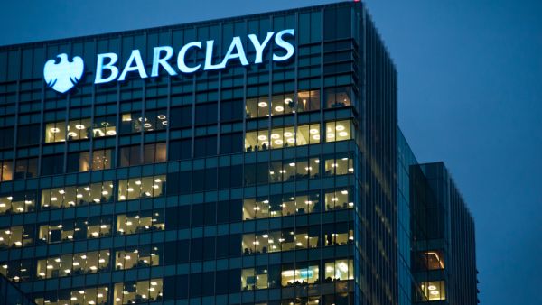بنك Barclays يثبت على توقعاته لسعر النفط في 2021 بدعم من لقاح كورونا