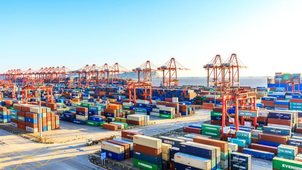 التجارة الخارجية للصين تنمو بـ 6.5 % في يوليو 