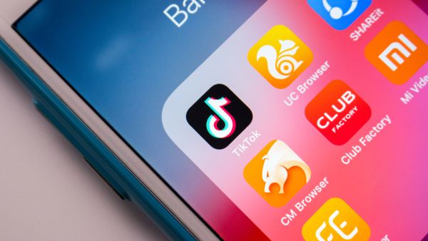 الصين تطلب من الهند بتوضيح سبب حظر 59 تطبيقاً لها  