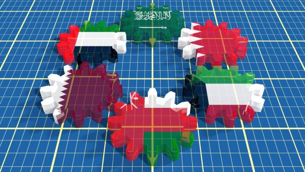 قد ينكمش الناتج المحلي الحقيقي للسعودية، أكبر اقتصاد في المنطقة، أربعة بالمئة وينمو العجز إلى 13% هذا العام دول الخليج تعيش أسوأ أزمة اقتصادية في تاريخها