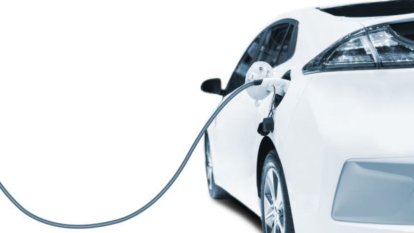 تتركز مبيعات السيارات الكهربائية في دبي مع أكثر من 200 محطة شحن EV في المنطقة