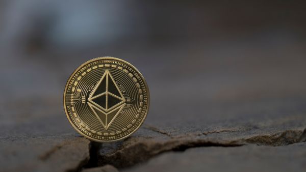 عملة «إيثر» ترتفع بنسبة 17% في يوم واحد