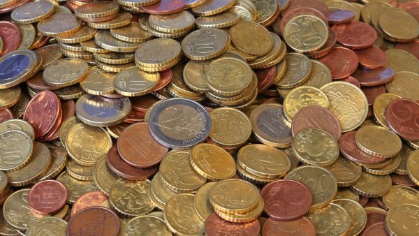 المفوضية الأوروبية تتجه نحو إلغاء عملات يورو معدنية